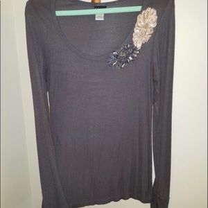 Day trip top from buckle